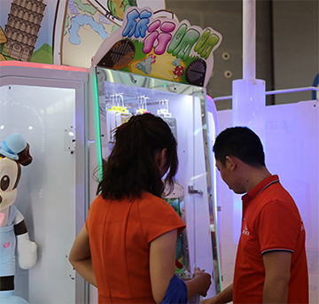 【立而方】24小時不間歇在線營業，娃娃機為什么能夠如此瘋狂